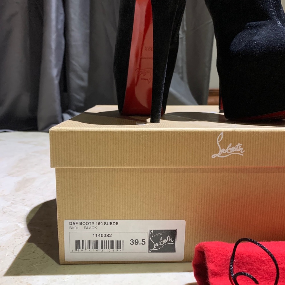 Christian Louboutin - 160 Black Booty